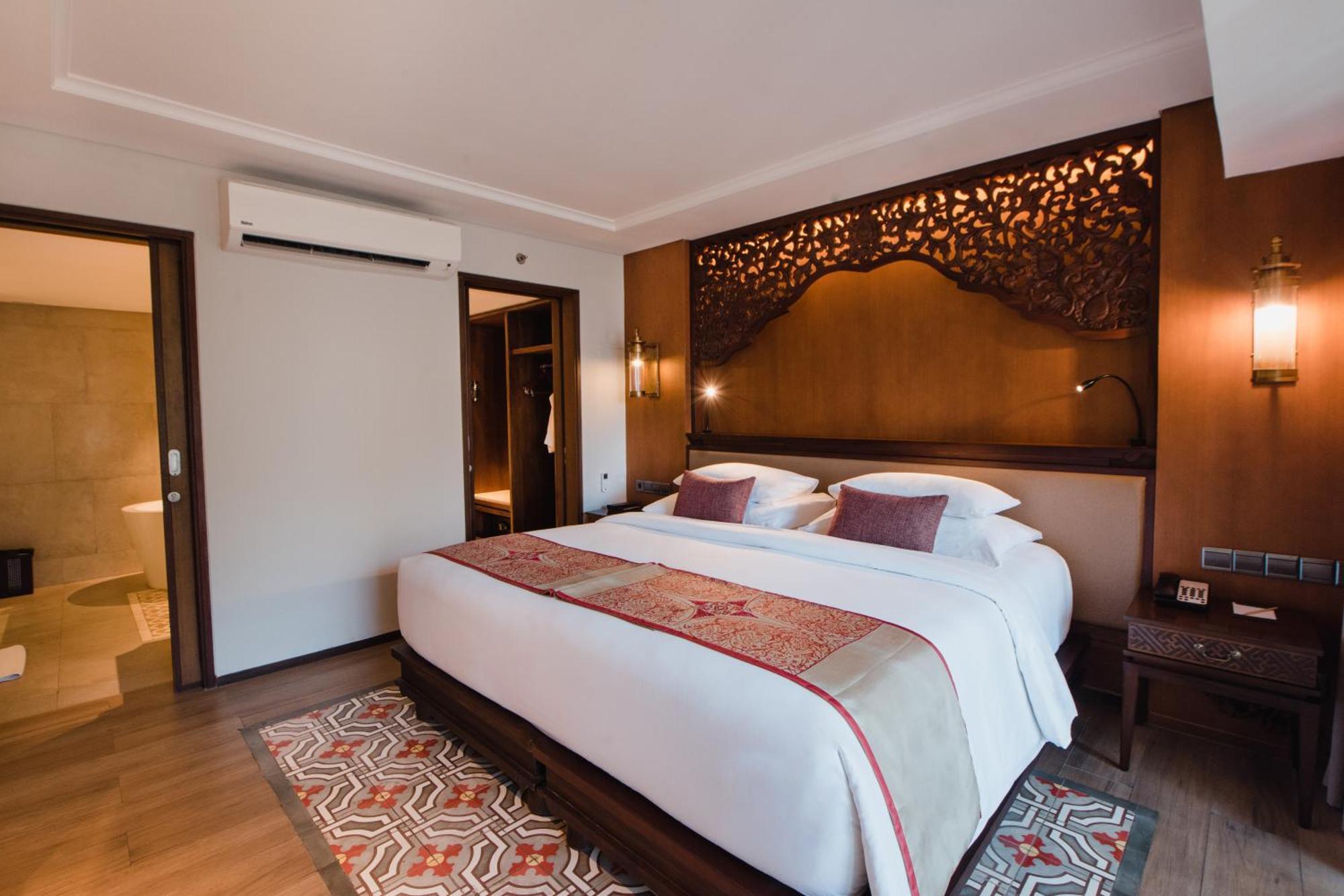 One-Bedroom Prestige Suite with Daily Afternoon Tea and Club Lounge Access,1551760507:JPEG